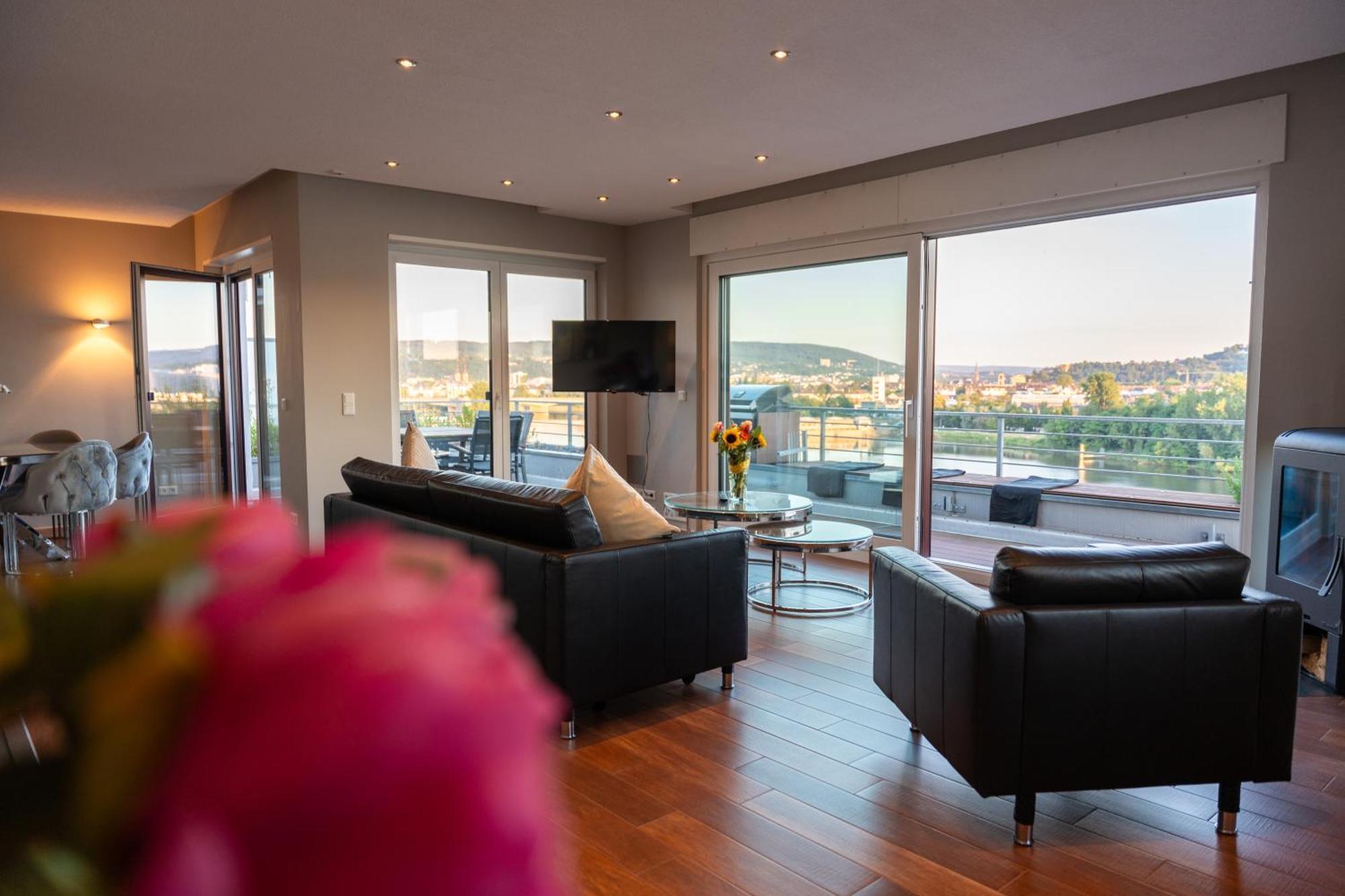 Penthouse Wohnung Mit Schoenem Moselblick In Metternich Koblenz  Exterior foto