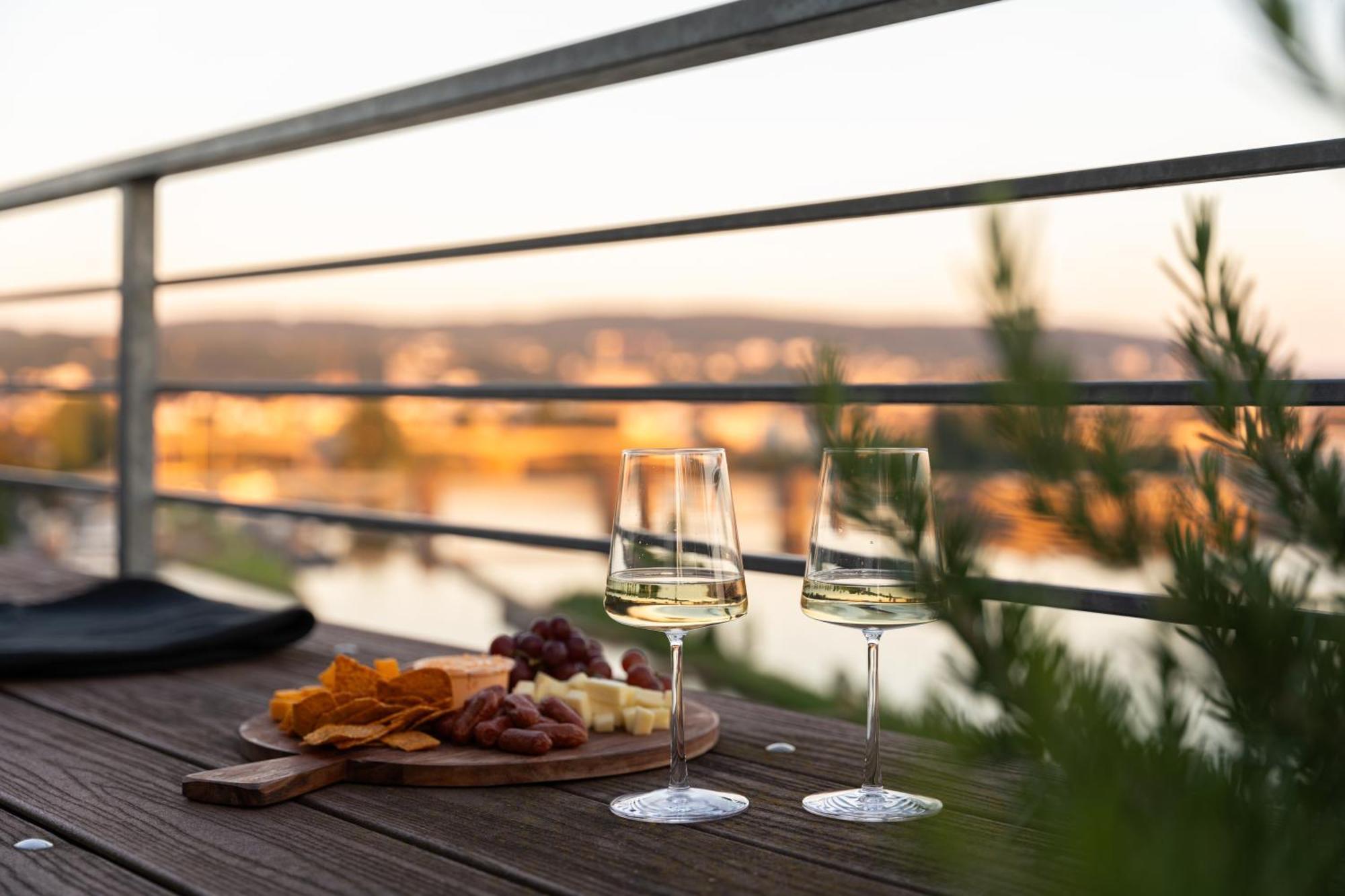 Penthouse Wohnung Mit Schoenem Moselblick In Metternich Koblenz  Exterior foto