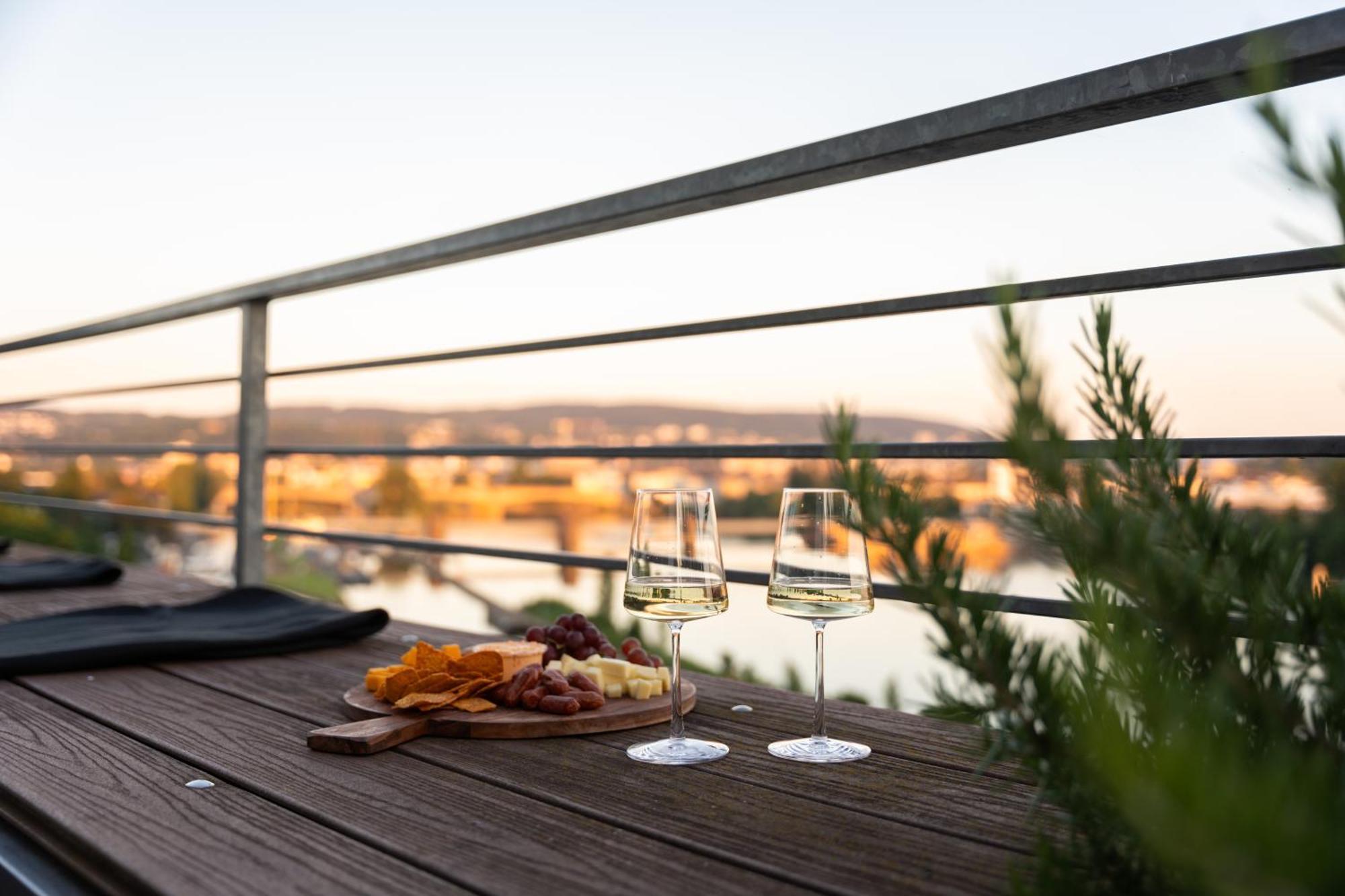 Penthouse Wohnung Mit Schoenem Moselblick In Metternich Koblenz  Exterior foto
