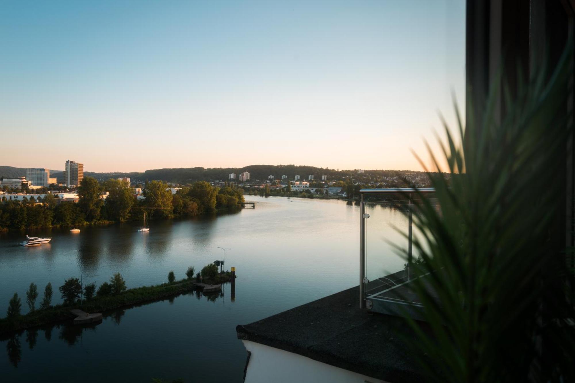 Penthouse Wohnung Mit Schoenem Moselblick In Metternich Koblenz  Exterior foto