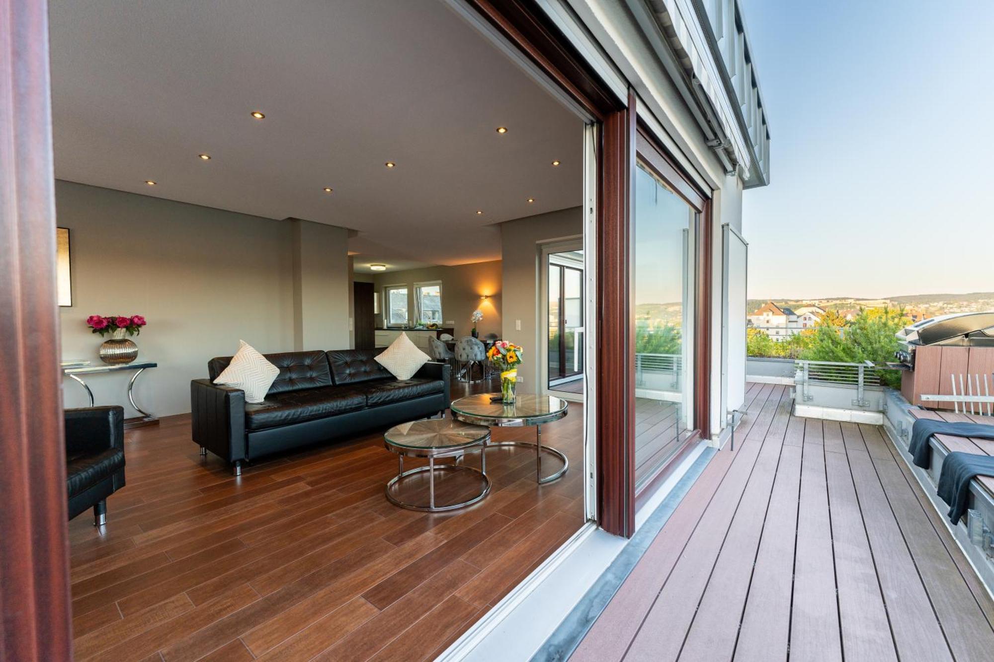 Penthouse Wohnung Mit Schoenem Moselblick In Metternich Koblenz  Exterior foto