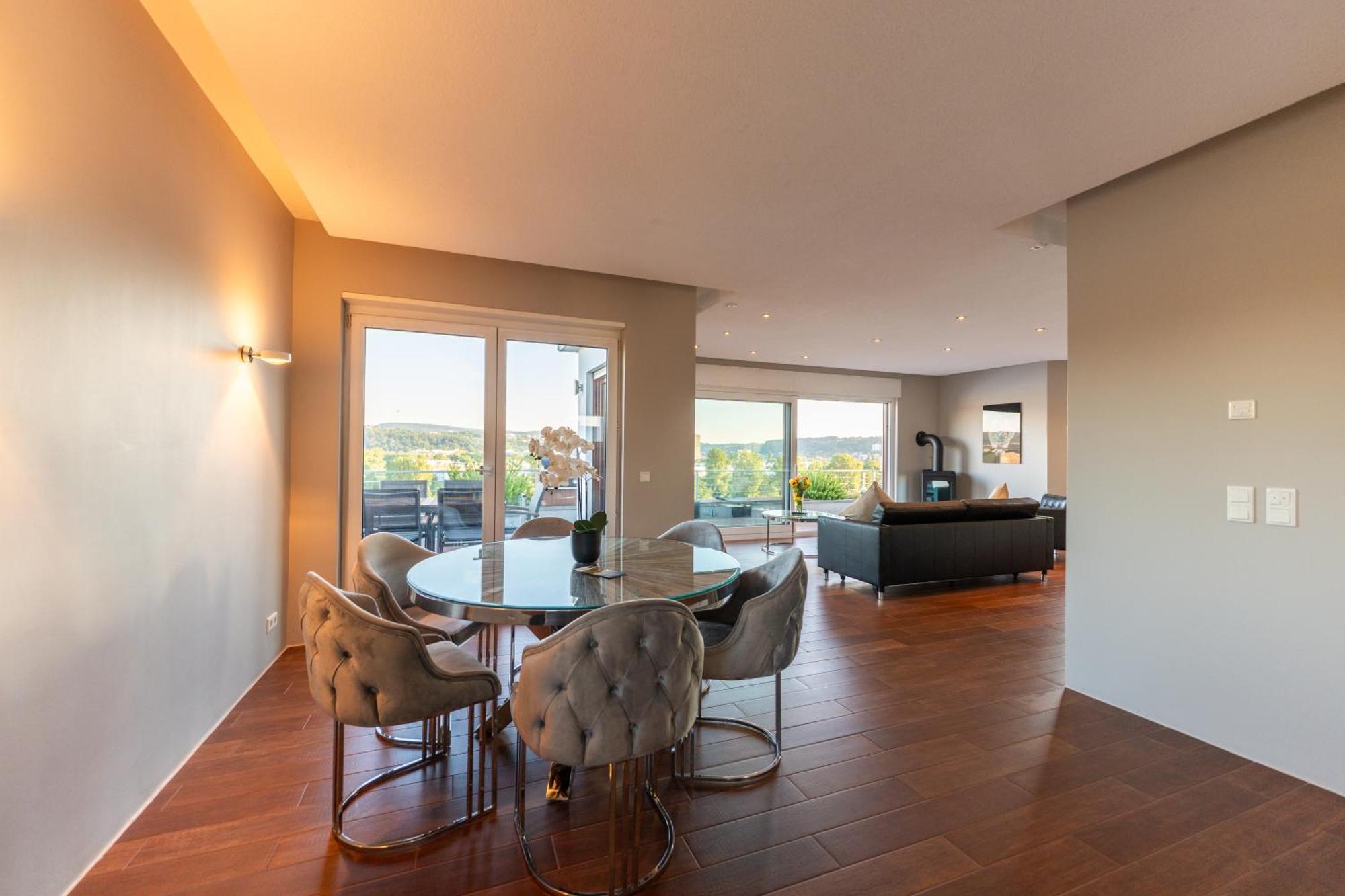 Penthouse Wohnung Mit Schoenem Moselblick In Metternich Koblenz  Exterior foto