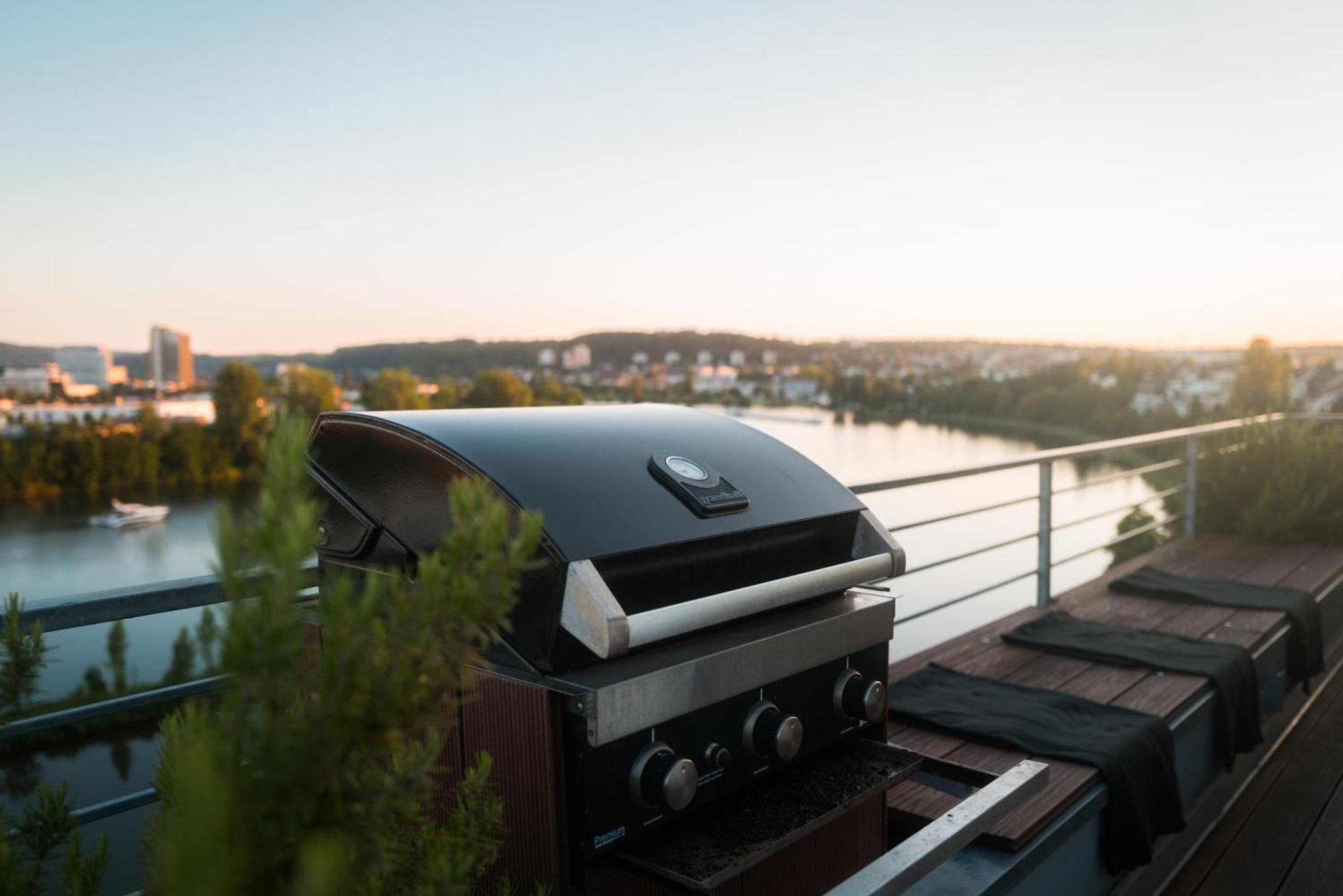 Penthouse Wohnung Mit Schoenem Moselblick In Metternich Koblenz  Exterior foto