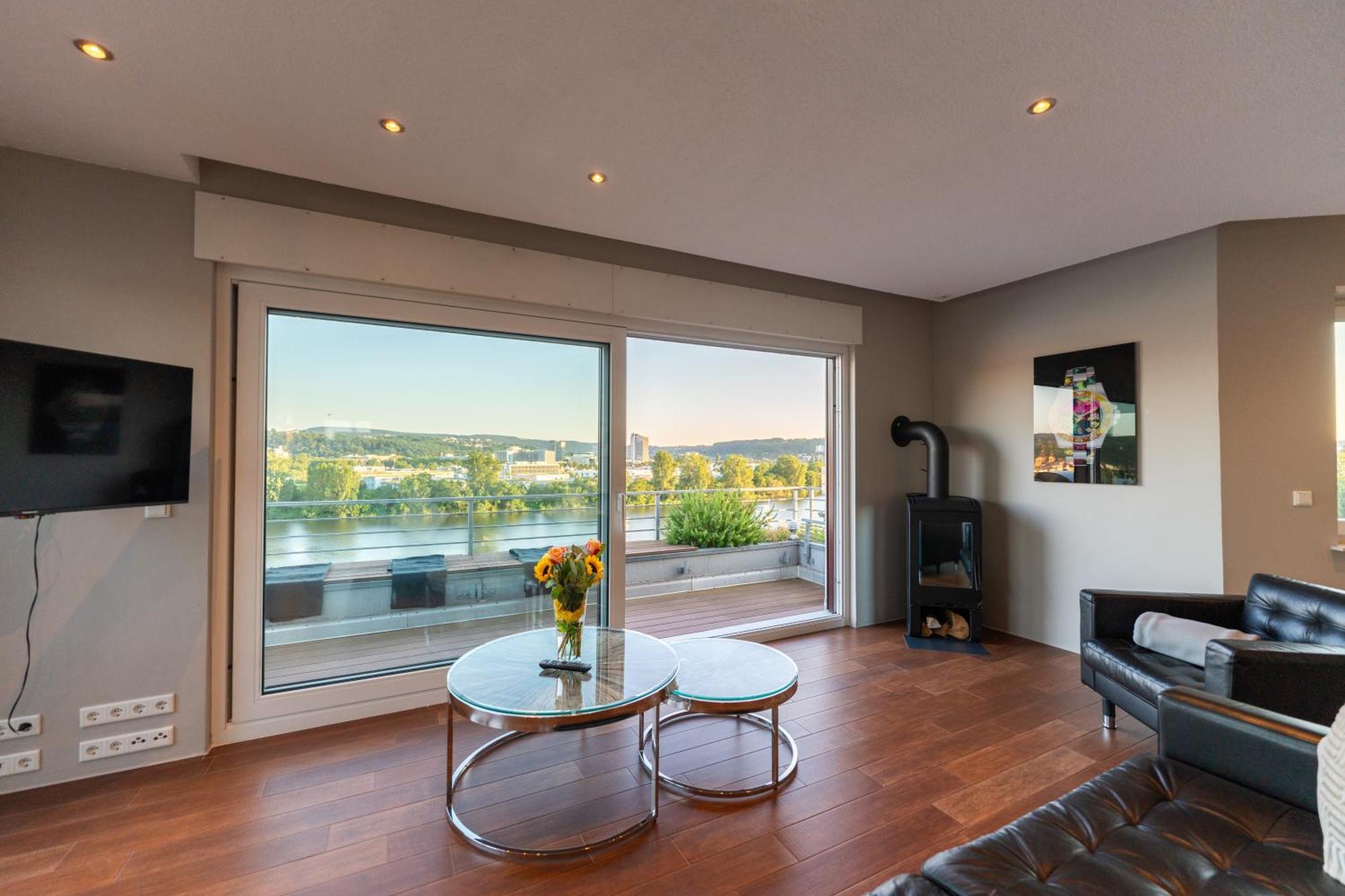Penthouse Wohnung Mit Schoenem Moselblick In Metternich Koblenz  Exterior foto
