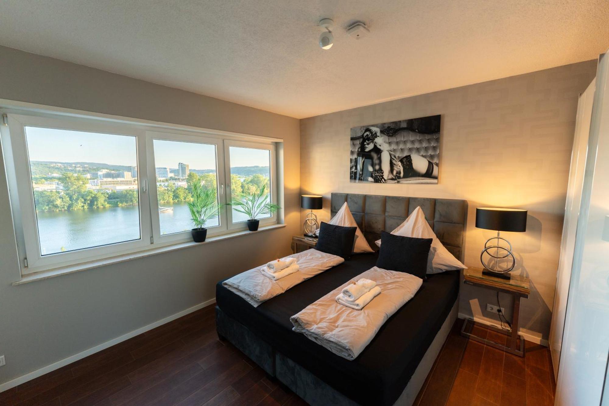 Penthouse Wohnung Mit Schoenem Moselblick In Metternich Koblenz  Exterior foto