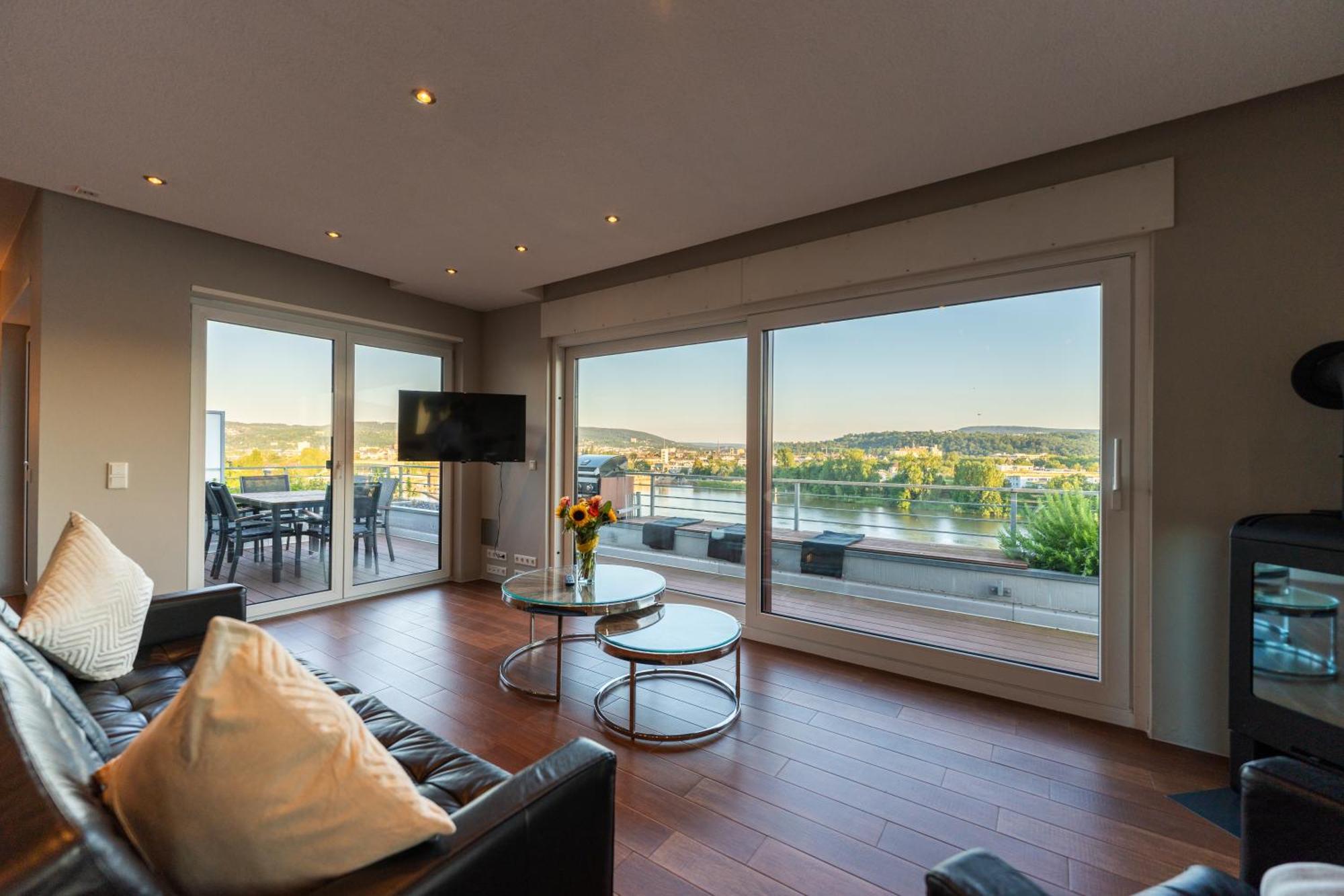 Penthouse Wohnung Mit Schoenem Moselblick In Metternich Koblenz  Exterior foto